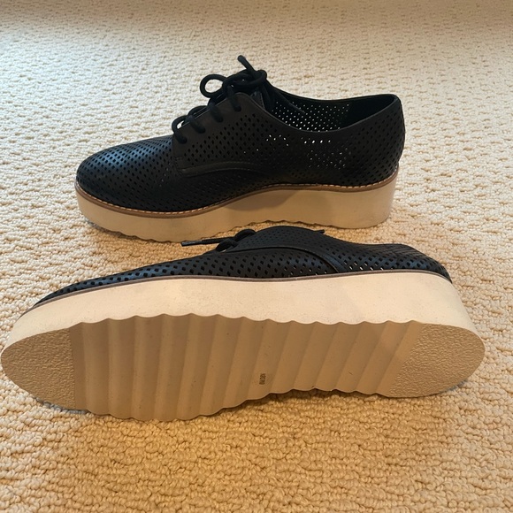 NW Vince Camuto Oxford Loafers - Picture 3 of 8